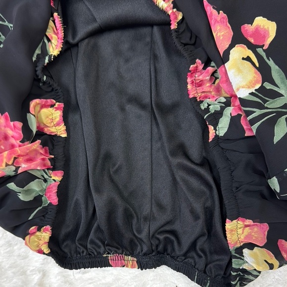 Torrid Smocked Floral Puff Sleeve Top Black Pink - Picture 3 of 5